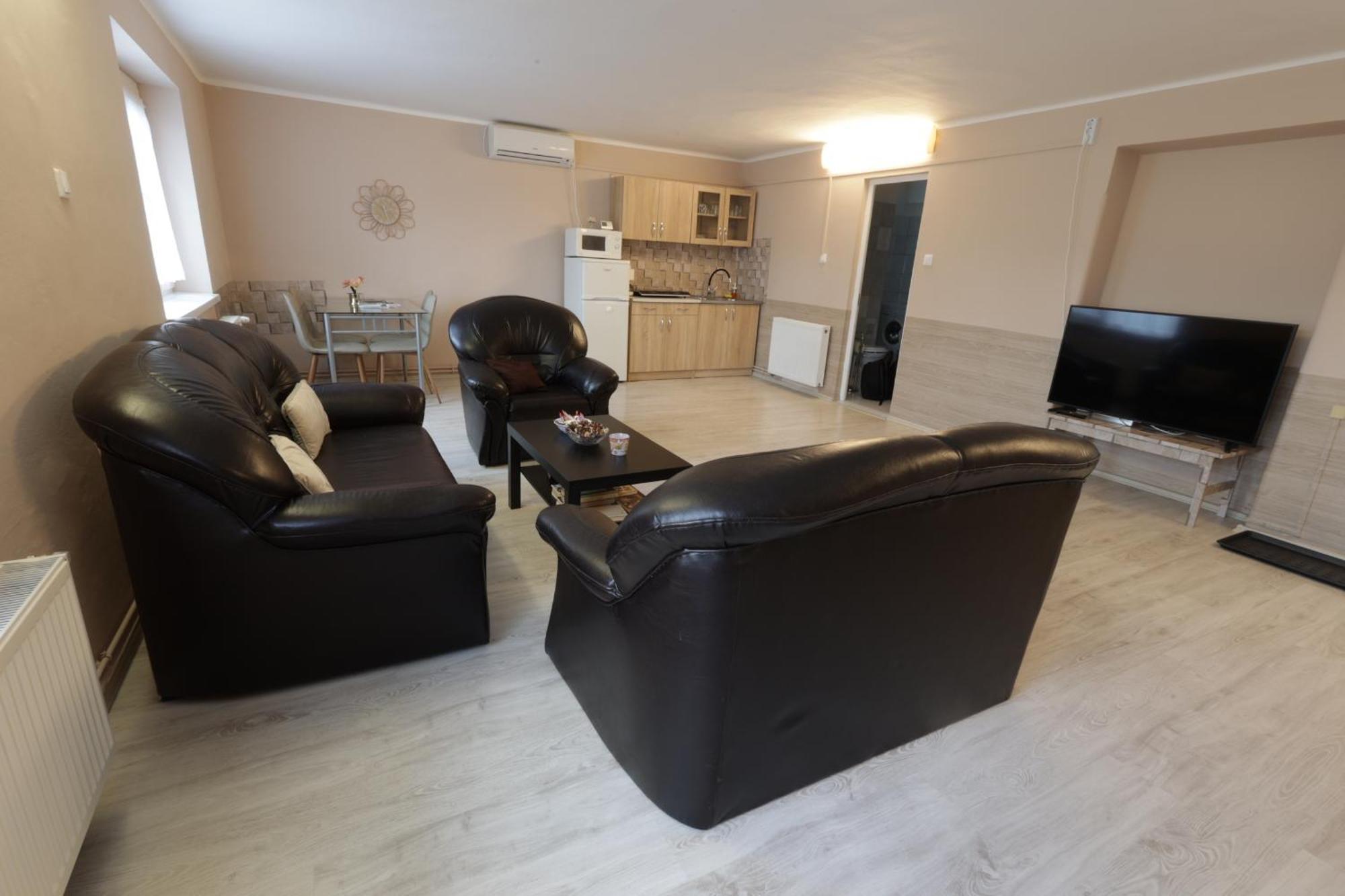 Stardust Apartman Печ Экстерьер фото
